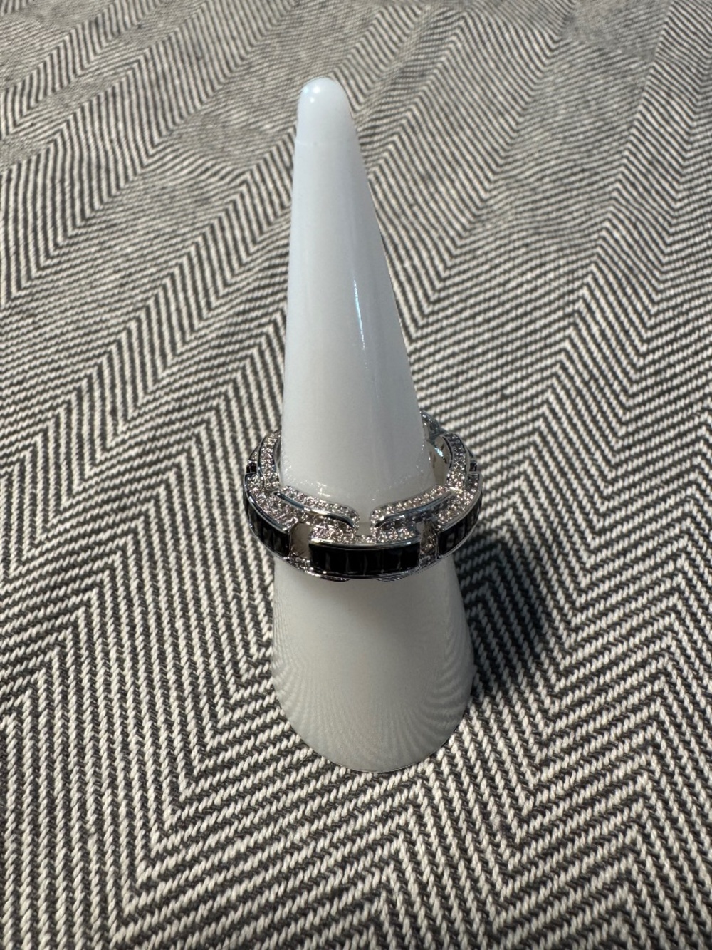 Loop Of No Return - Untamed- Unisex Ring By BP - Size 6 -RG75338